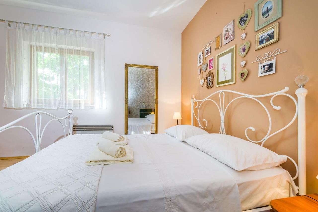 Cute Shabby Chic Apartment Ella Zadar Luaran gambar